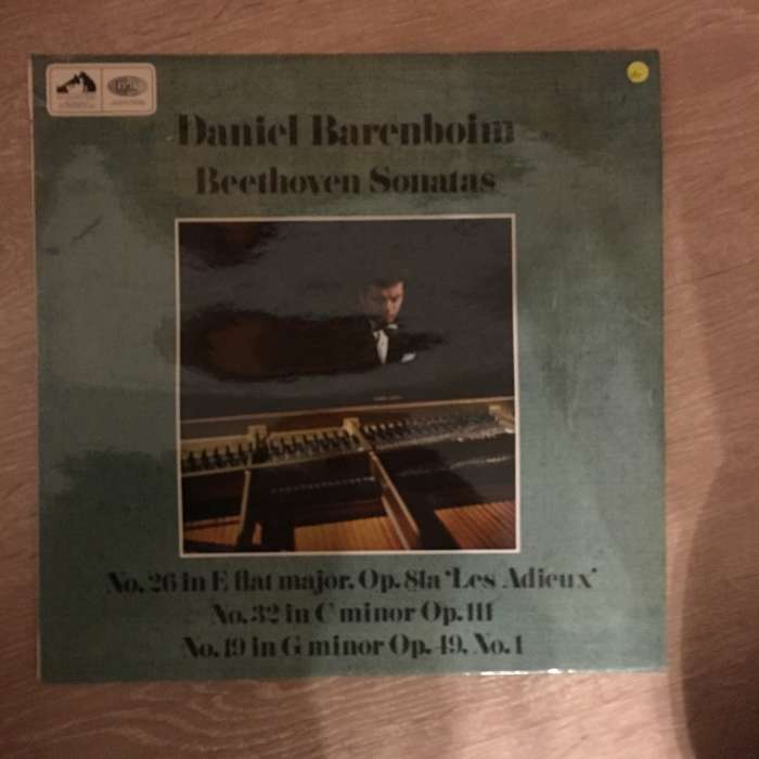 Daniel Barenboim  Beethoven Sonatas: No.26 In E Flat Major, Op.81a 'Les Adieux'; No.32 In C...