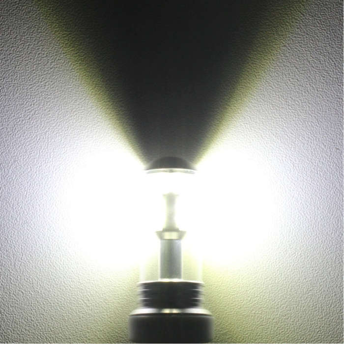 2 PCS  H4 40W 800 LM 6000K 8 CREE LEDs Car Fog Lights, DC 12V, H4