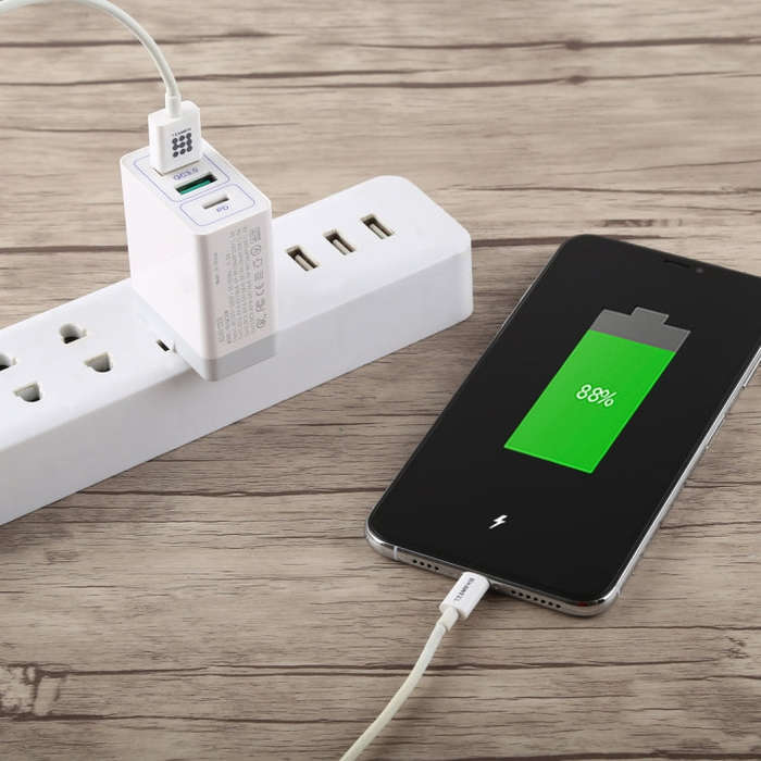 3A Max Output USB-PD + Dual QC3.0 USB Ports Travel Fast Charger, US Plug, US Plug