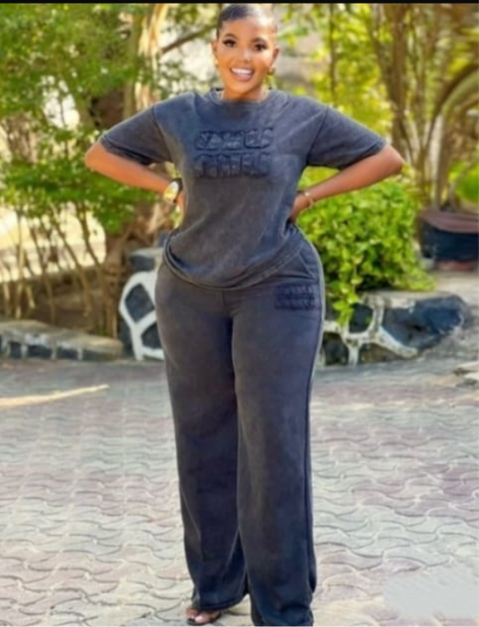 Casual Two-Piece Set - Oversized Tee & Wide-Leg Pants