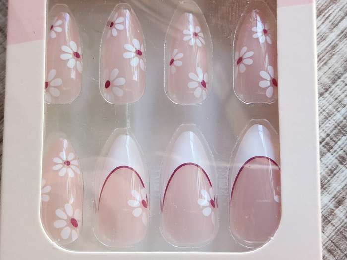 Press On Nails from Miss Smoo - Daisy