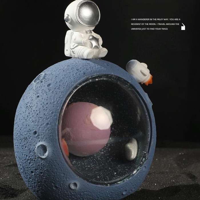 W1153 Resin Planet Night Light Home Decorations, Style: Kitten Astronaut
