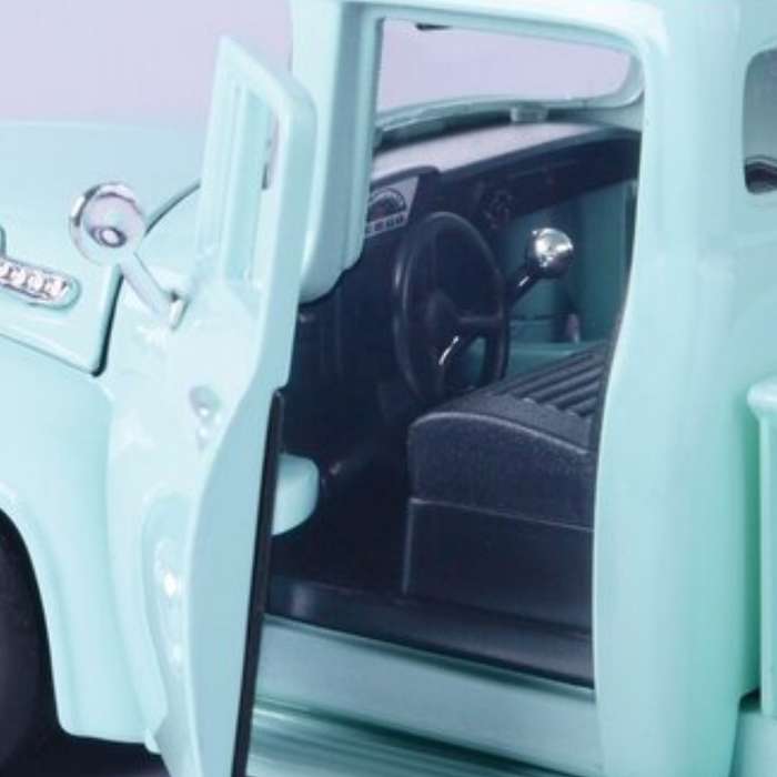 Motormax 1:24 Scale 1955 Ford F-100 Pickup Light Green Diecast Vehicle