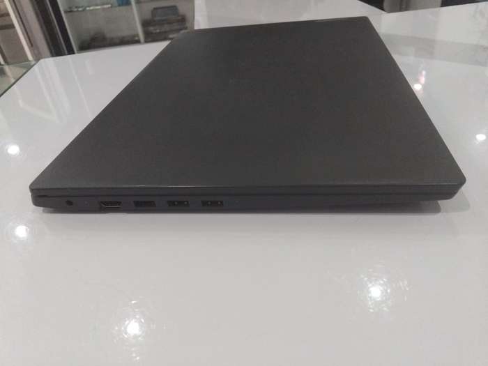 Lenovo V15-IIL: Core i5-1035G1, 15.6 FHD Display, 8GB RAM, 256GB SSD, Win 10 Pro (used)