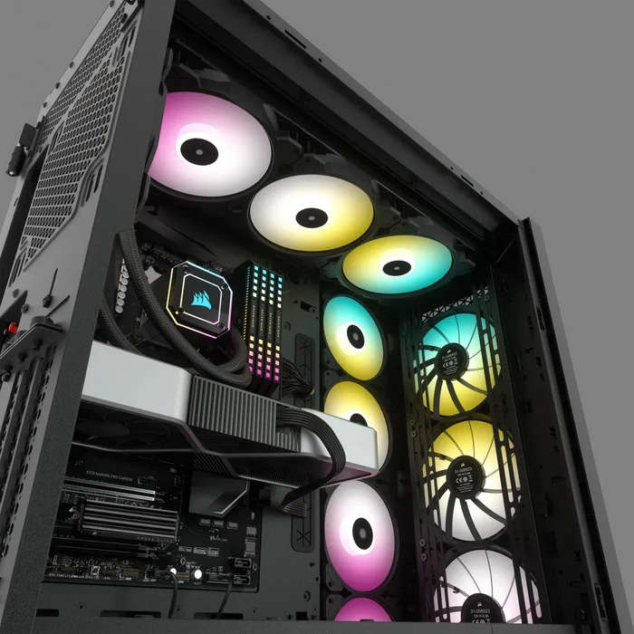 Corsair MP600 ELITE 2TB Gen4 PCIe x4 NVMe M.2 SSD with heatsink; Read Up To 7000MB/s; Write up to...