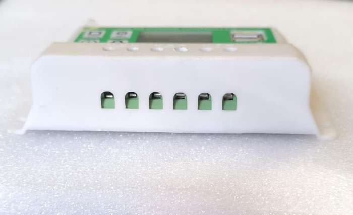 DEMO 10A 12v/24v 130/260Watt Solar Charge Controller (D10004109)