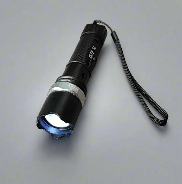 ETN Rechargeable Lithium Adjustable Zoom LED Flashlight
