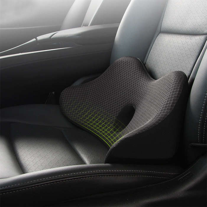 Car Memory Foam Breathable Lumbar Cushion (Red)