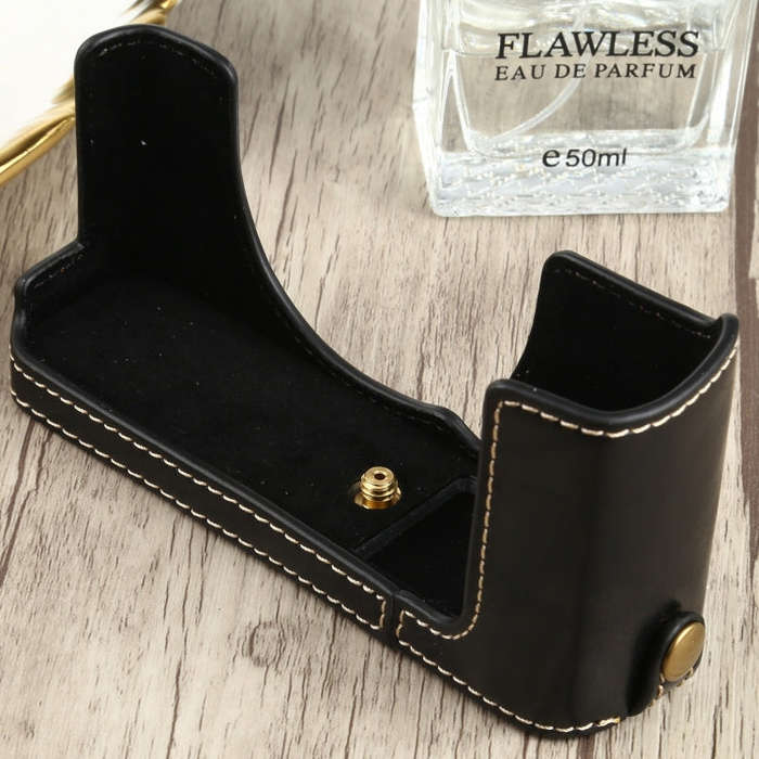 1/4 inch Thread PU Leather Camera Half Case Base for FUJIFILM XE4 (Black)