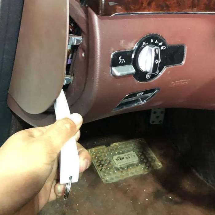 For Mercedes-Benz Car Door Panel Interior Trim Removal Tool W110589035900(White)