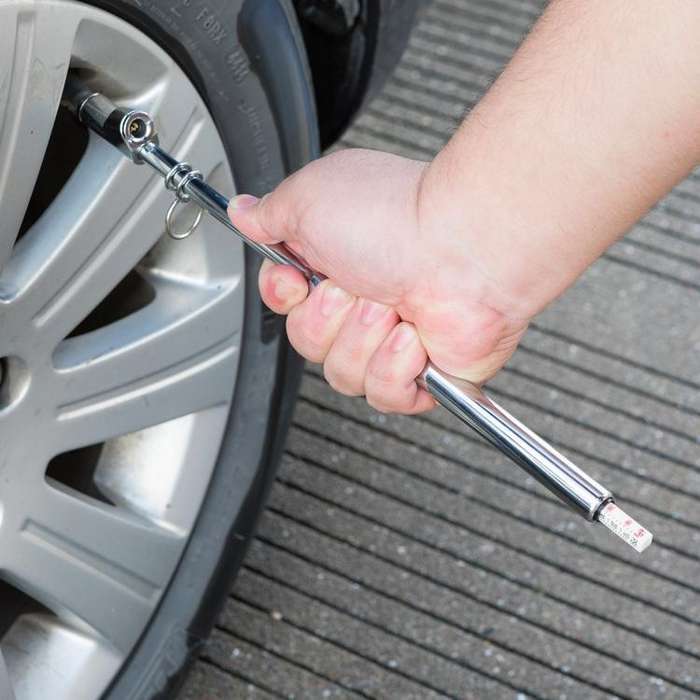 Car Portable Tire Monitoring Gauge Tire Pressure Tool(Silver)