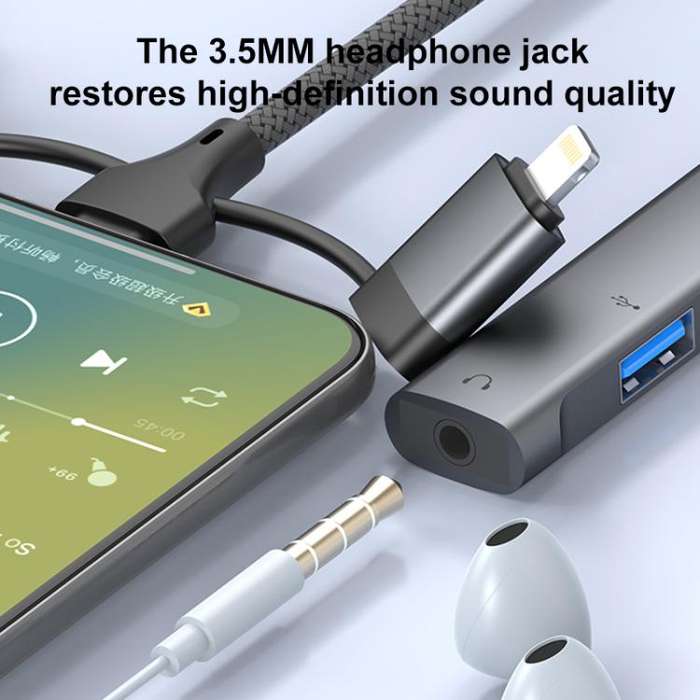 USB / Type-C / 8 Pin to 3.5mm, PD, 2 x USB, Type-C HUB Adapter 5 in 1 Docking Station(Silver)