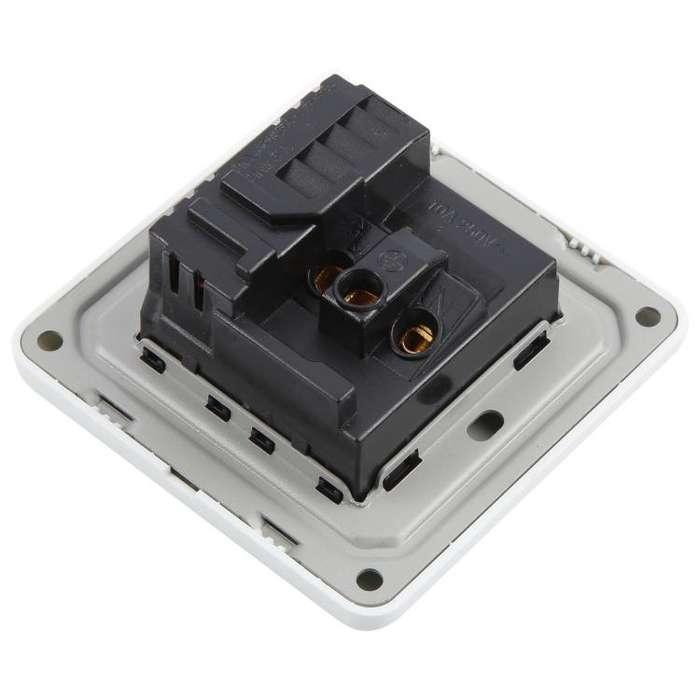 Universal Standard Wall Socket with 2 x USB Ports