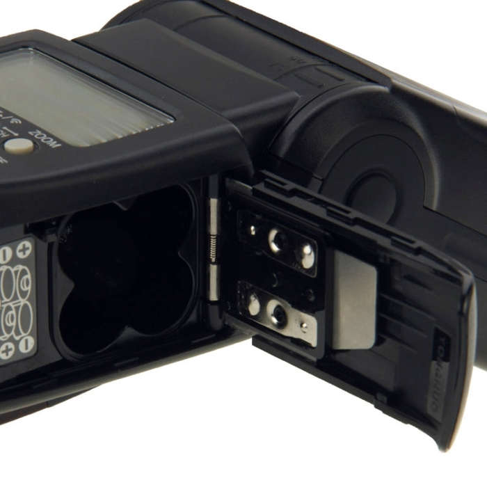 YN-560 III Ultra-long-range Wireless Flash Speedlite with Metal Hot Shoe for Canon / Nikon / Pent...