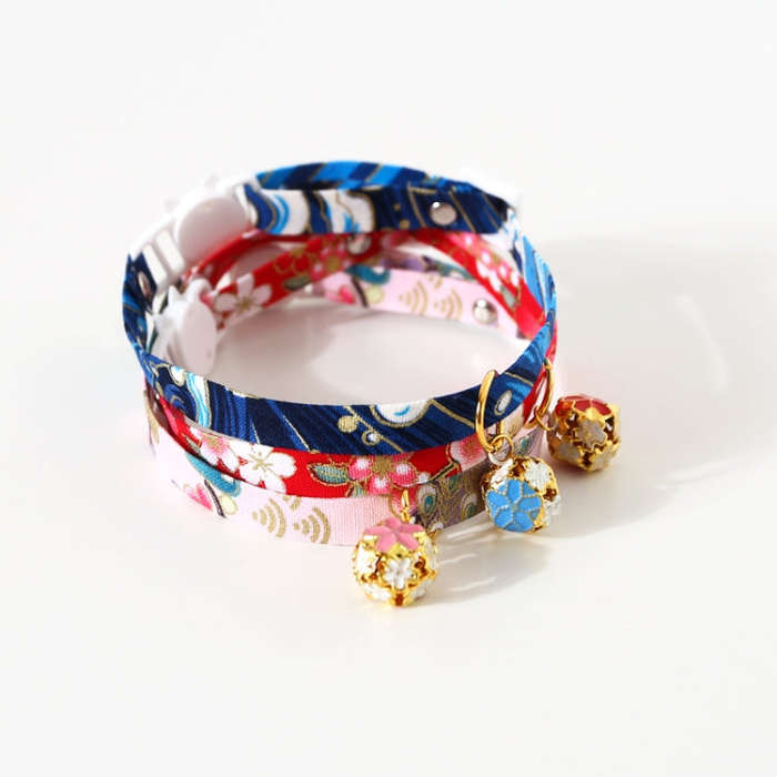 Adjustable Pet Flower Hollow Bell Collar Cat Dog Collar Accessories, Specification: S 17-32cm(Pink)