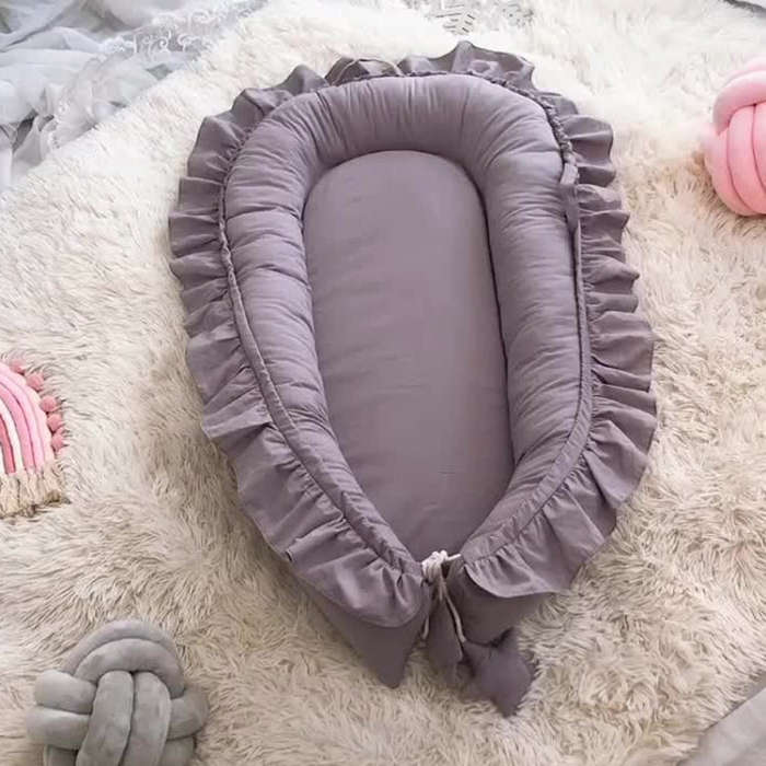Lace Cotton Baby Uterus Bionic Bed Portable Newborn Bed Mat(Gray)