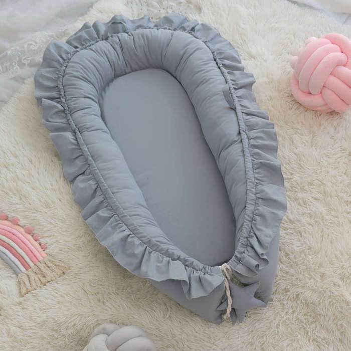 Lace Cotton Baby Uterus Bionic Bed Portable Newborn Bed Mat(Blue-green)