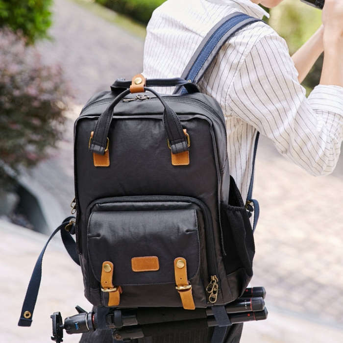 272 Wearable Shoulder Camera Bag Waterproof SLR Digital Camera Bag(Khaki)