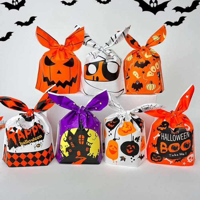 50pcs /Pack Halloween Packaging Bags Candy Snacks Treat Bags, Size: 13.5x22cm(Little Zombie)