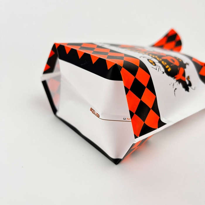 50pcs /Pack Halloween Packaging Bags Candy Snacks Treat Bags, Size: 13.5x22cm(Little Zombie)