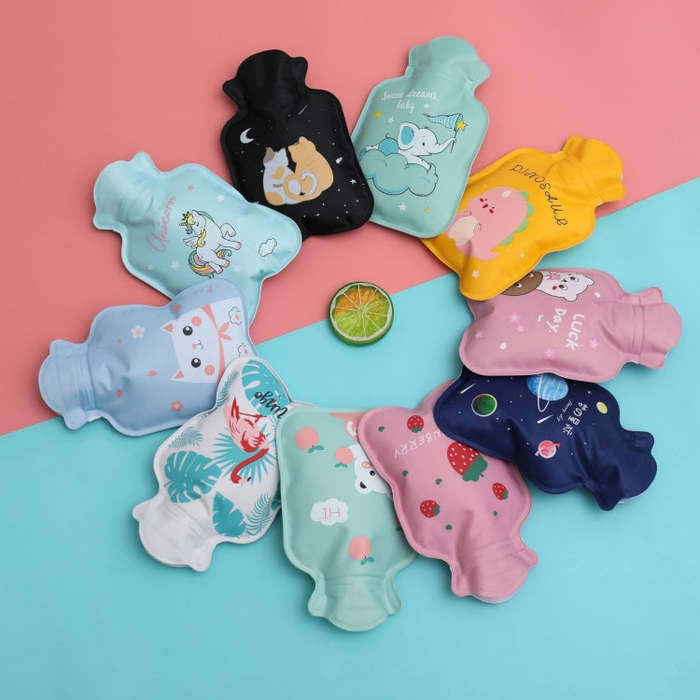 Small 17x11cm Cartoon Water Filled Hot Water Bag Mini High Density PVC Winter Warm Water Bag, Sty...