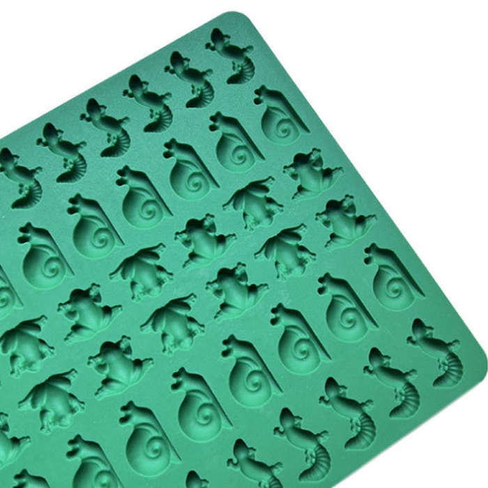 70-Cavity Mini Frog Snail Gecko Silicone Molds For Making Pet Treats, Fondant, Cake, Chocolate, C...