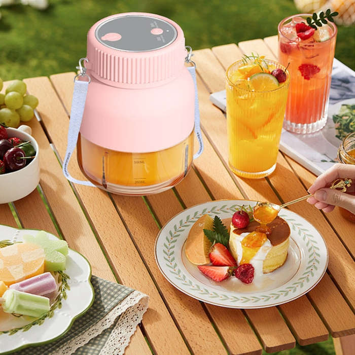 800ml Multifunctional Wireless Portable Juicer Large-capacity Outdoor Juicer(Pink)