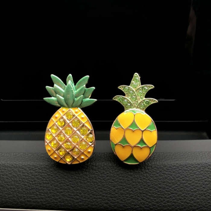 Car Air Conditioning Vent Pineapple Decorative Aromatherapy Clip(Rhinestones)