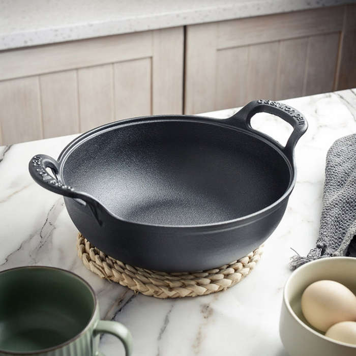 20cm Cast Iron Frying Pan Stewpot Universal Uncoated Non-Stick Casserole