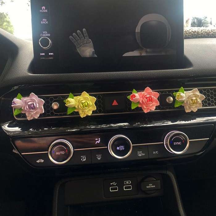 Car Aromatherapy Diffuser Stone Auto Air Vent Gardenia Decorative Fragrance(White)