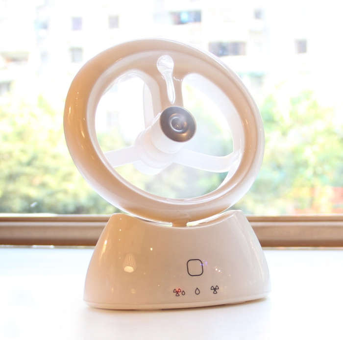 Mini USB Rechargeable Spray Fan Student Dormitory Office Desktop Mute Fan(Glossy White)