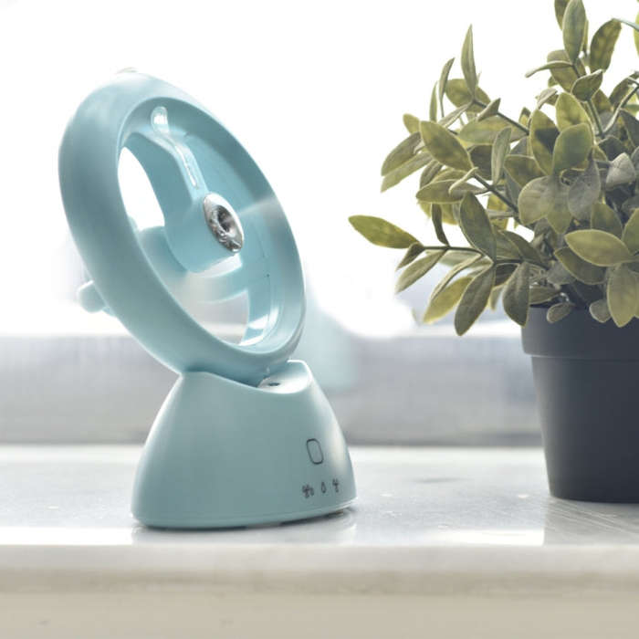 Mini USB Rechargeable Spray Fan Student Dormitory Office Desktop Mute Fan(Frosted Sky Blue)