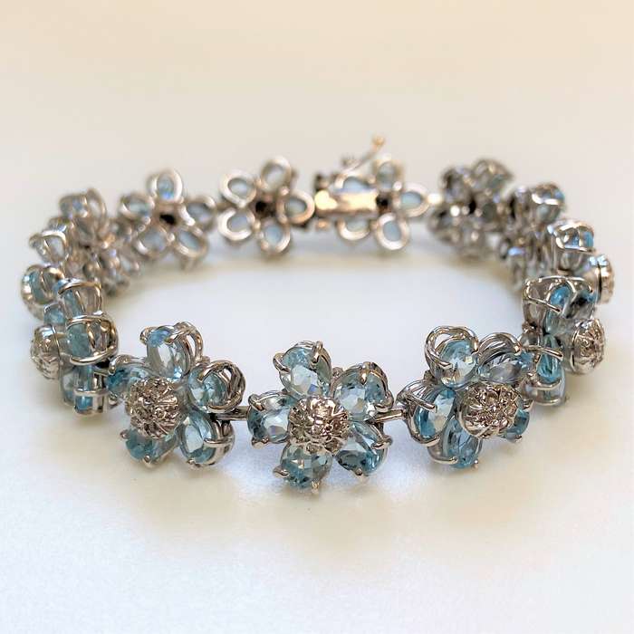 18ct Gold, Pearl and Enamel Bracelet