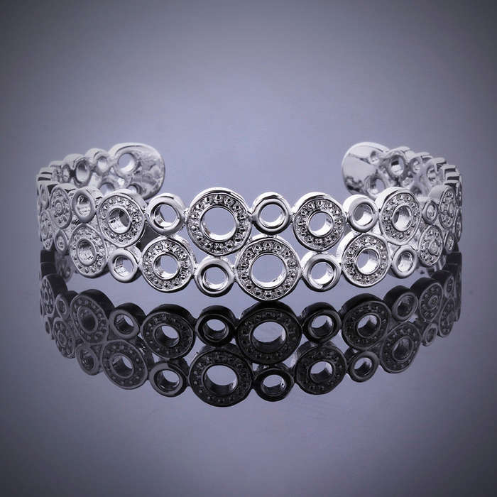 Crystal O Bracelet