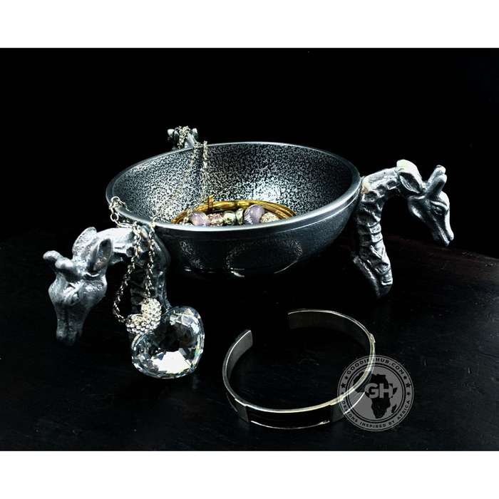 Giraffe Snack Bowl Small - Lamu Aluminium Tableware