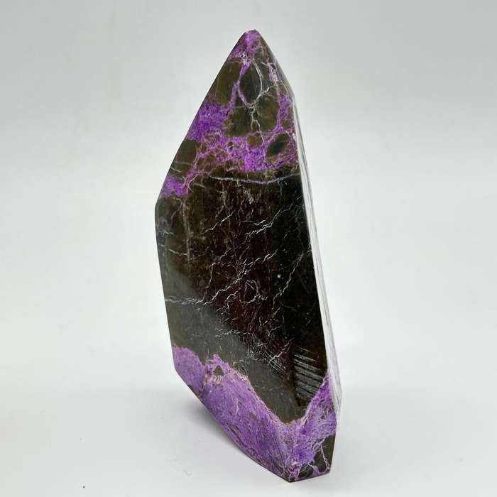 Freeform Stichtite-in-Serpentine