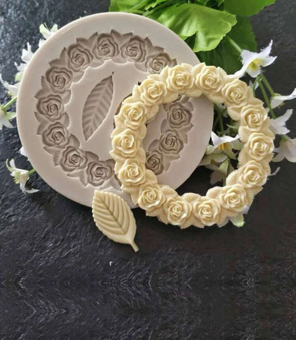 Silicone Mould Round Rose Border 7cm