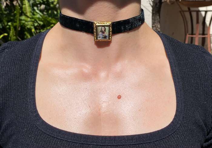 18K gold handpainted miniature necklace or bracelet of Varvara Rimskaya-Korsakova, circa 1980's.