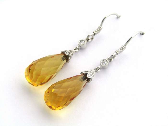 18K gold citrine and diamond drop earrings.