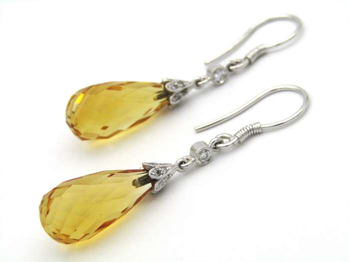 18K gold citrine and diamond drop earrings.