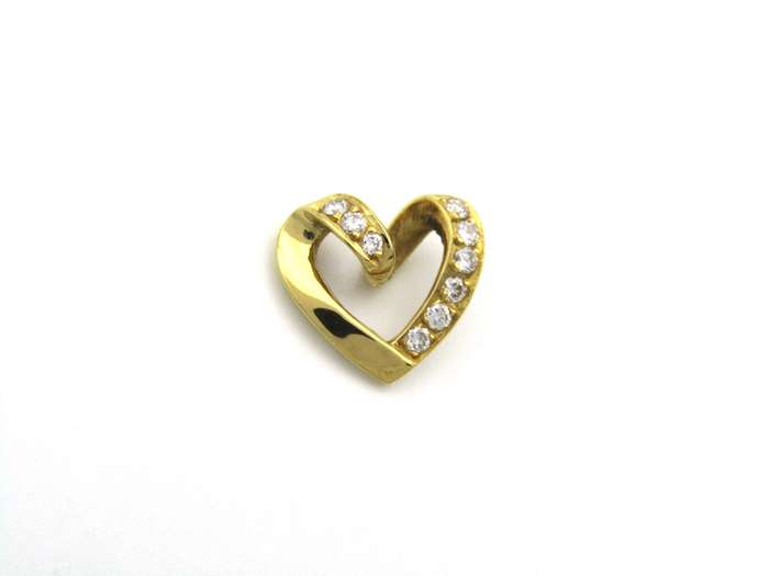 18K gold diamond heart.