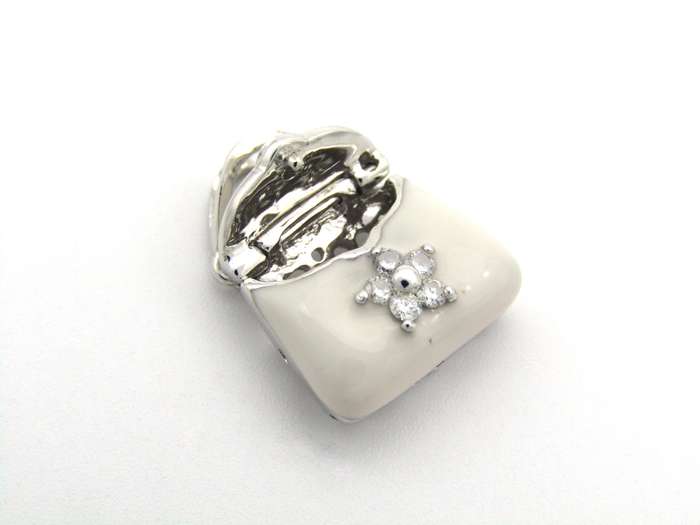 14K gold enamel and diamond handbag pendant.
