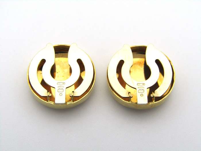 18K gold tri-colour gold button covers by UnoAerre, circa 1970's.