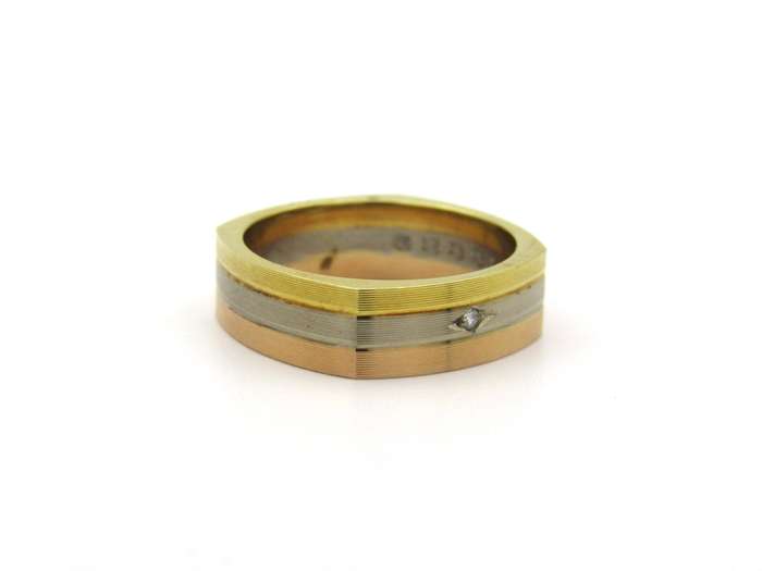 18K tri-colour gold diamond ring, circa 1970's.