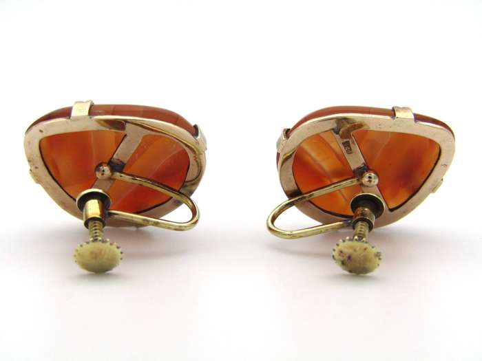 9K gold agate screw-on earrings, circa 1960's.
