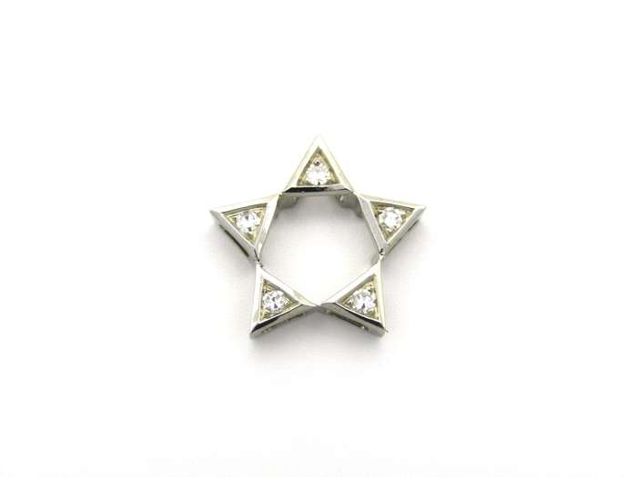 18K gold diamond star pendant, circa 1940's.