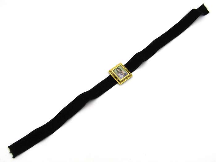 18K gold handpainted miniature necklace or bracelet of Varvara Rimskaya-Korsakova, circa 1980's.