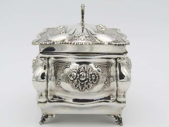 Sterling silver jewellery box, Circa 1900's.