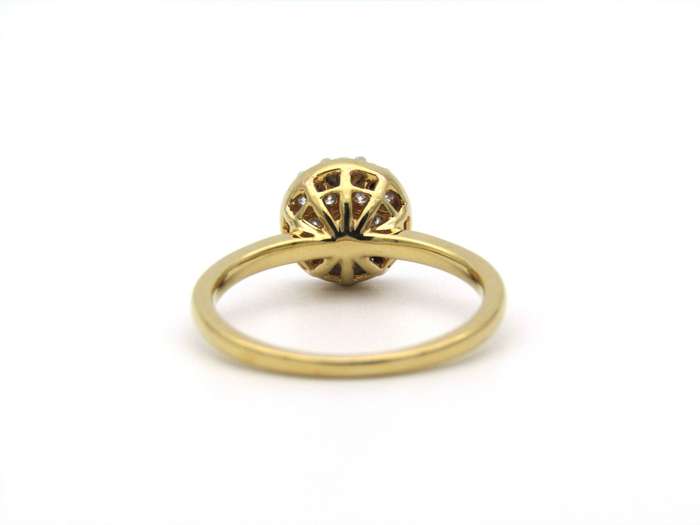 18K gold diamond cluster ring.