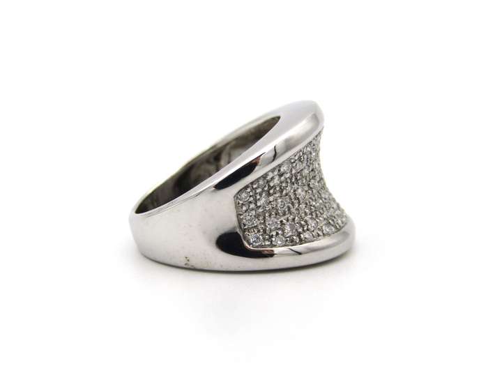 18K gold diamond ring.